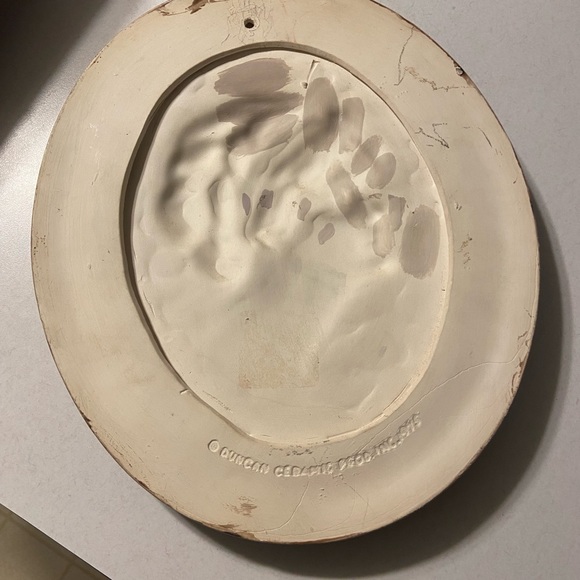 ART WALL YOUNG WOMAN PLAQUE ERMA GILLILAND DUNCAN CERAMIC PROD. 1975 - Picture 2 of 4